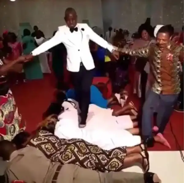 Na Wa! See What Couple Did To Guests At Their Wedding (See Photos)